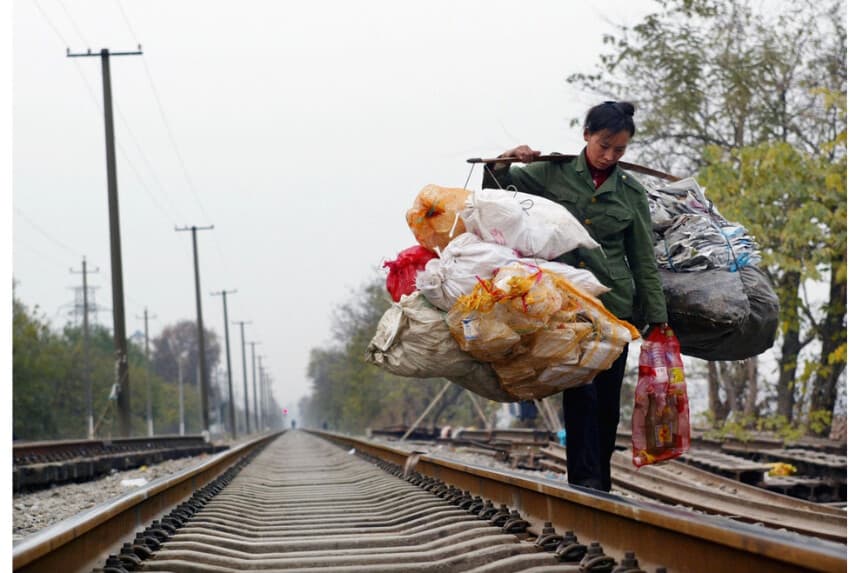 China renombra a personas sin hogar como "personas dispersas" mientras aumentan presiones económicas