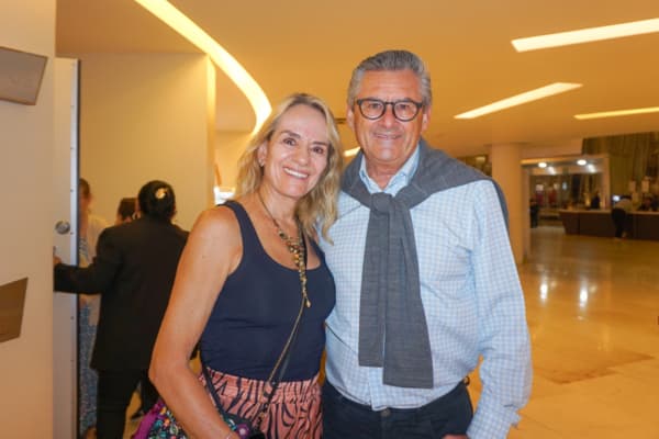<em>El economista Ignacio Pineda González y su esposa Adriana Courtney Medina asistieron el miércoles 29 de abril de 2026 a la segunda función de Shen Yun en el Teatro Metropolitano de Querétaro, México. (Wen Ye/The Epoch Times)</em>