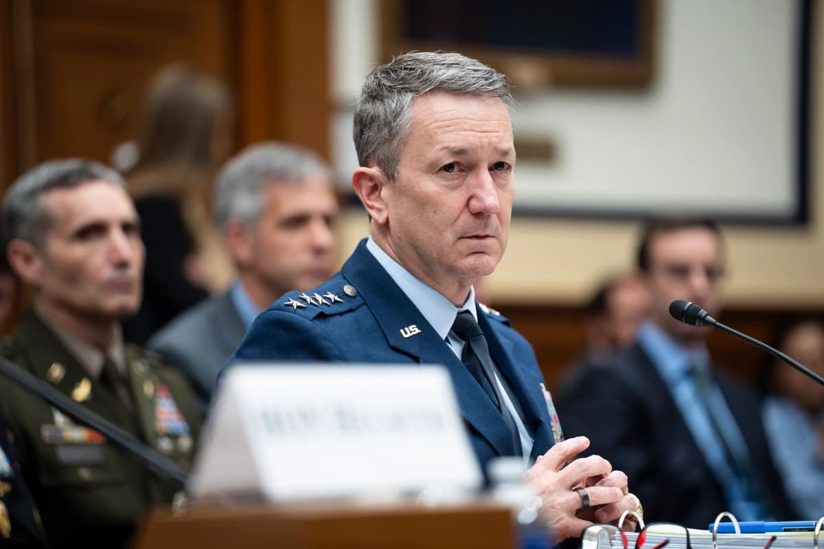 Gen. Dan Caine, jefe del Estado Mayor Conjunto, testifica en el Capitolio en Washington el 29 de abril de 2026. (Madalina Kilroy/The Epoch Times)