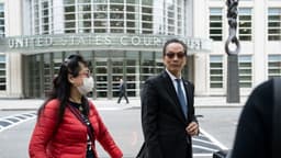 Hombre acusado de dirigir comisaría china en Nueva York admite haber trabajado para el PCCh