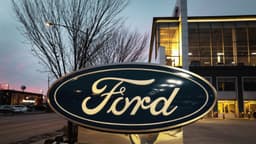 Ford busca conquistar el mercado masivo de autos eléctricos frente a China
