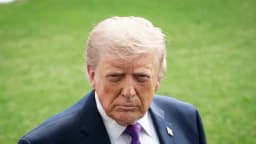 Trump dice podría lograr un acuerdo con Cuba "cambie o no cambie el régimen"