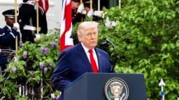 Trump viaja a China a la crucial cumbre con Xi