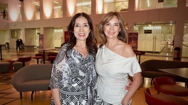 El mensaje espiritual de Shen Yun conmueve al público de Guadalajara