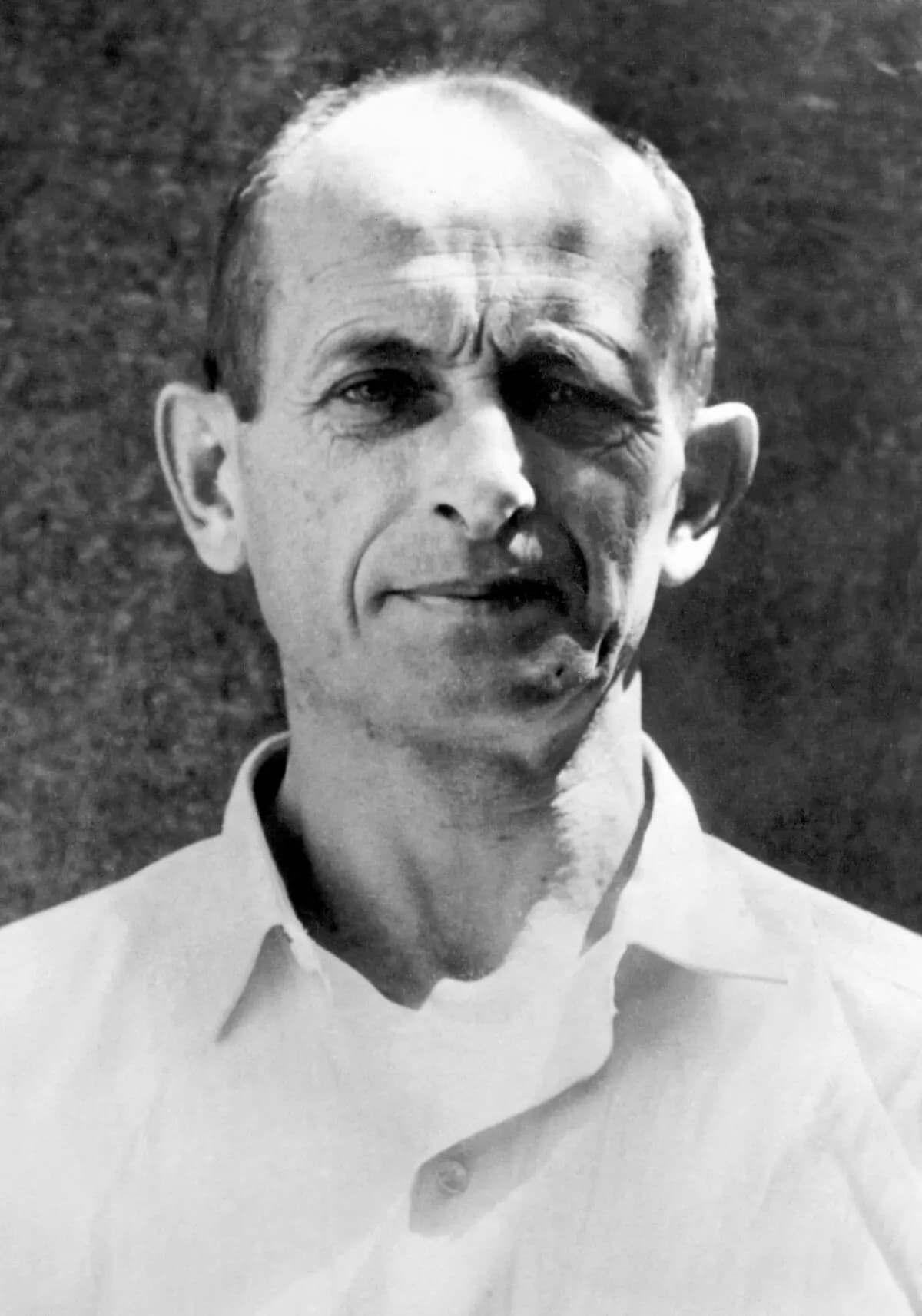 Retrato sin fecha de Adolf Eichmann. El exlíder de las SS nazis fue ejecutado en 1962. (AFP vía Getty Images)