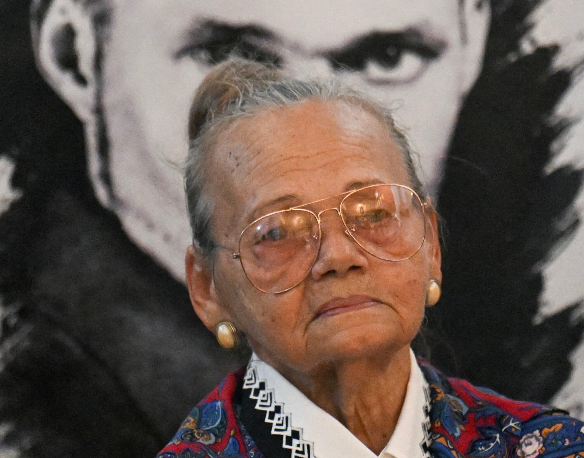 La madre del fallecido preso político Víctor Quero Navas, Carmen Navas, asiste a una misa en su honor en Caracas el 15 de mayo de 2026. (Juan BARRETO / AFP vía Getty Images)