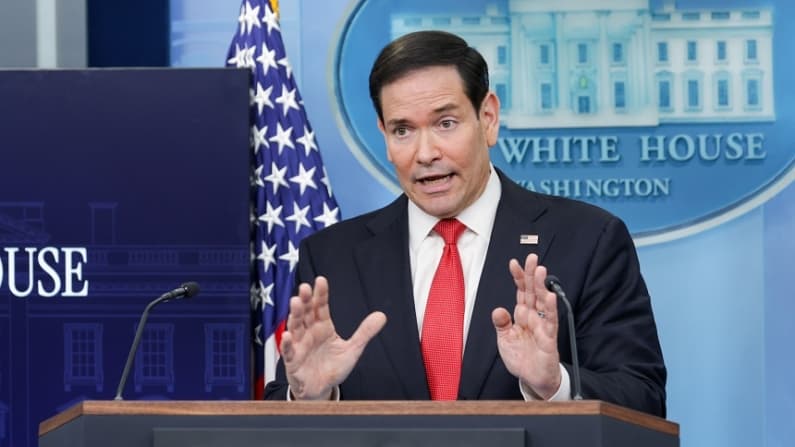 Rubio insta a los cubanos a rechazar el liderazgo comunista