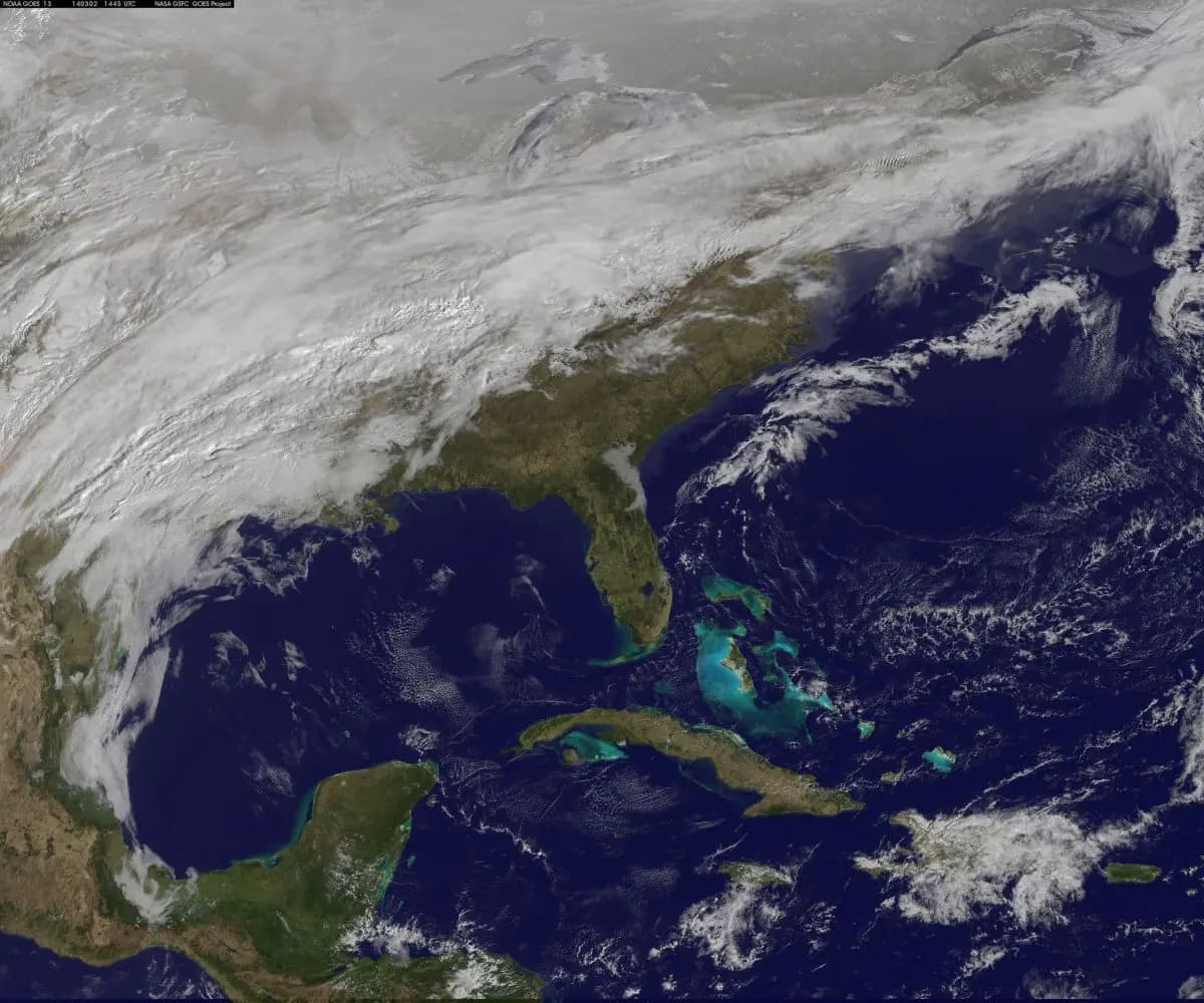 Durante el fenómeno de El Niño de 1997-1998, California sufrió fuertes tormentas y deslizamientos de tierra. (Centro de Vuelos Espaciales Goddard de la NASA).