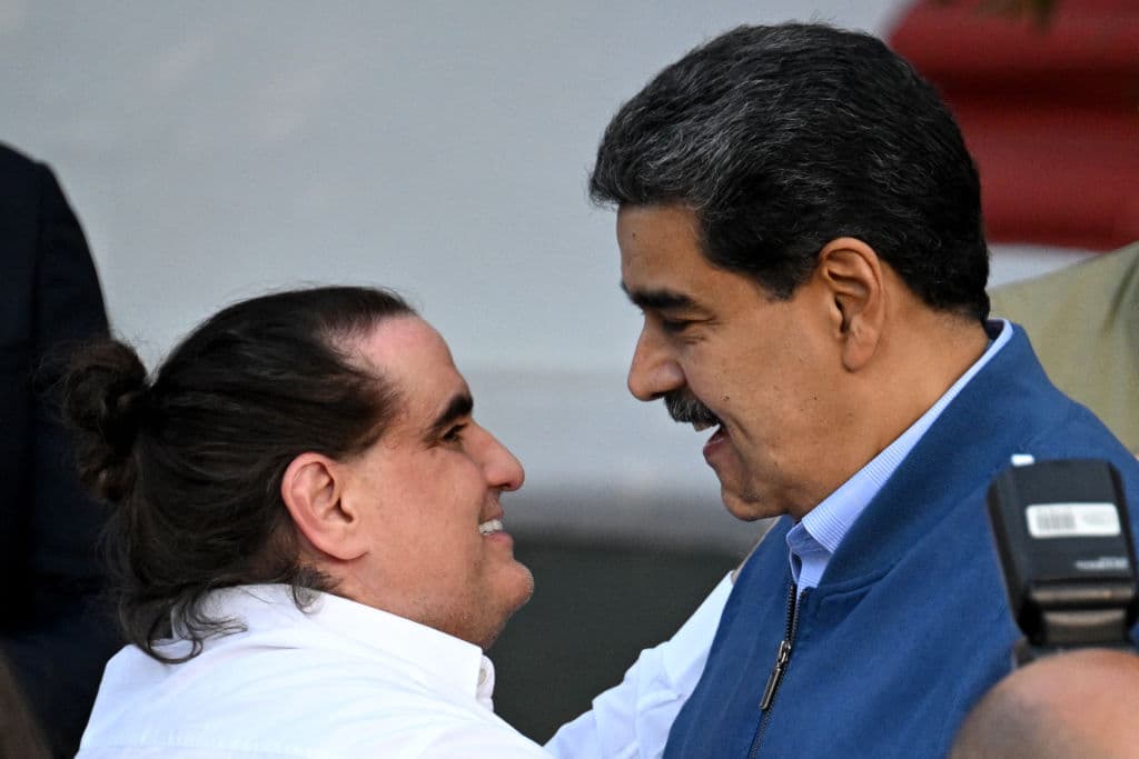 Imagen de archivo. El presidente venezolano Nicolás Maduro recibe al empresario colombiano Alex Saab en el Palacio de Miraflores, en Caracas, el 20 de diciembre de 2023, tras su liberación en Estados Unidos en un intercambio de prisioneros. Foto: Federico Parra / AFP vía Getty Images