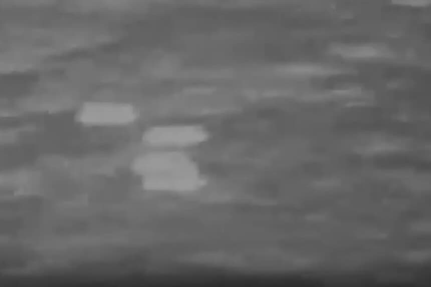 Captura de pantalla de un video titulado “Formación UAP USO”. USO significa objeto sumergido no identificado. (Departamento de Defensa).