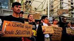 Presos toman cárcel en Venezuela y ONG reporta varios heridos