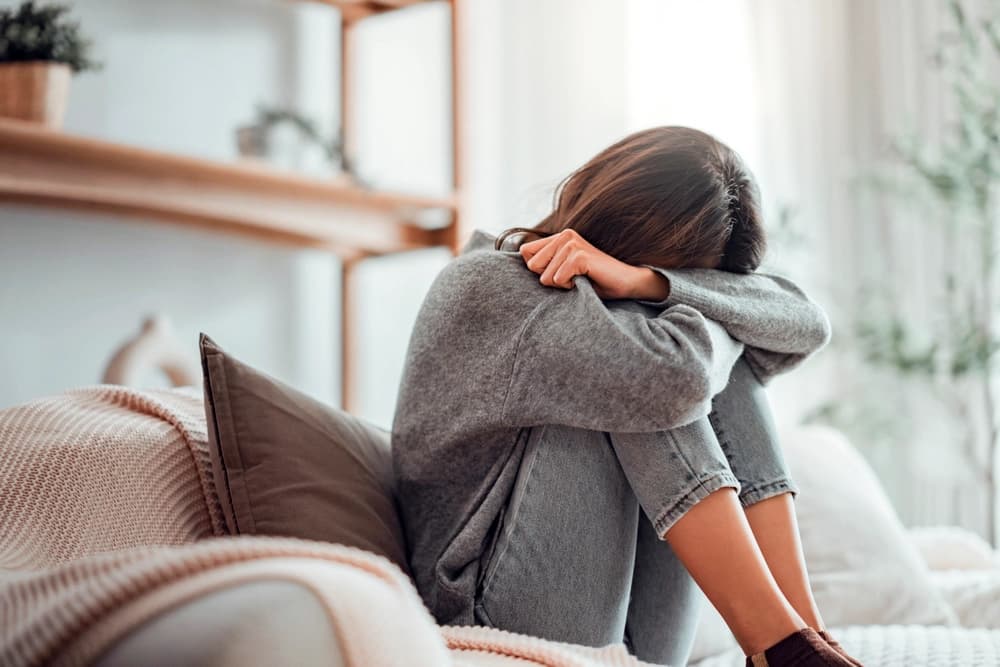 La depresión no tiene por qué ser una forma de vida; ahora se ofrece un enfoque más integral a quienes la padecen durante períodos prolongados. (oatawa/Shutterstock).