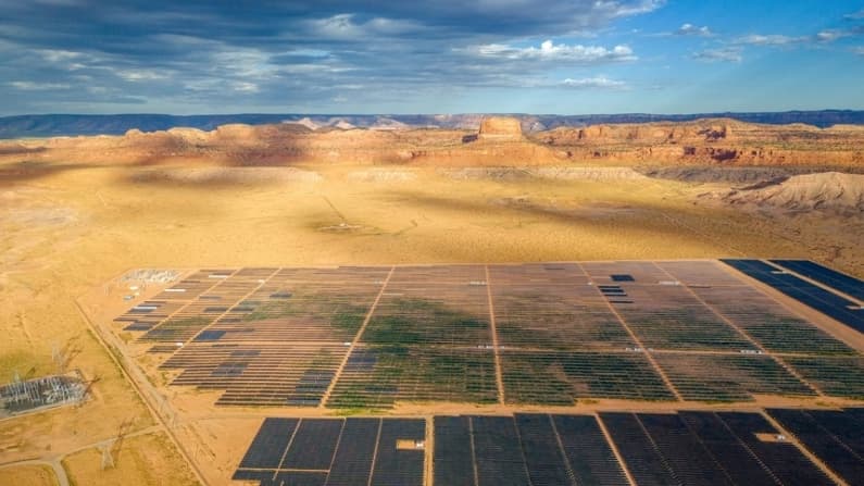 Desinversión en energías renovables se perfila como tema clave de las elecciones de mitad de periodo