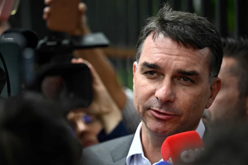 Flávio Bolsonaro celebra designación de EE. UU. a 2 organizaciones criminales de Brasil como terroristas