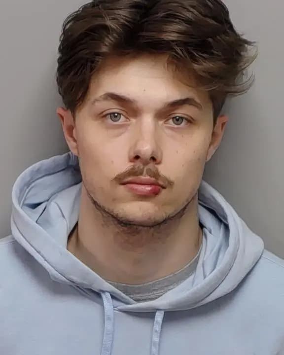 <em>Jacob Wenske fue arrestado el 27 de mayo de 2026 y acusado de amenazar con bombardear un evento en el que participaba Erika Kirk, directora ejecutiva de Turning Point USA. (Secretario del distrito del condado de Bexar)</em>