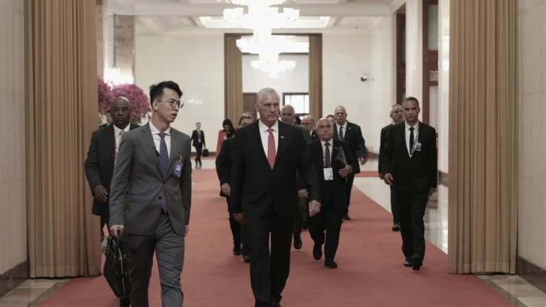 Trump toma medidas contra la red de inteligencia china en Cuba