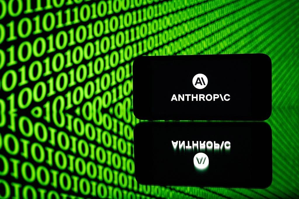 Anthropic pide pausa global en el desarrollo de la IA y advierte sobre el riesgo de "automejora"