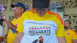 La camiseta de la selección colombiana sigue en el centro de la disputa electoral