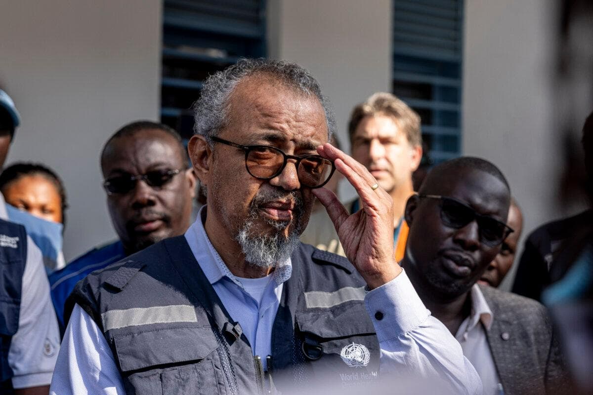 El director general de la Organización Mundial de la Salud, Tedros Adhanom Ghebreyesus, en Bunia, Congo, el 31 de mayo de 2026. (Michel Lunanga/Getty Images)