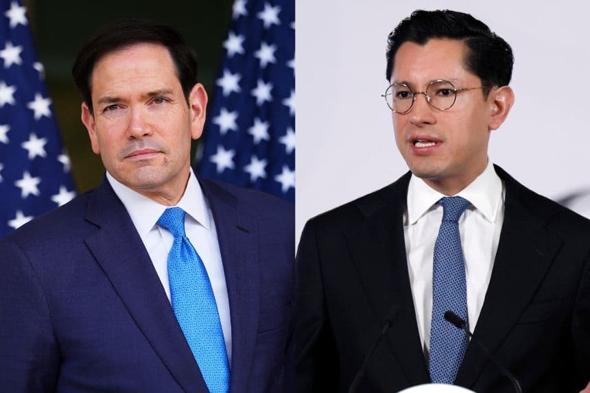 El secretario de Estado de EE. UU., Marco Rubio,  durante la ceremonia de la embajada de EE. UU. en Nueva Delhi, el 23 de mayo de 2026. (Julia Demaree Nikhinson / POOL/AFP vía Getty Images) | El canciller mexicano Roberto Velasco habla durante una rueda de prensa este martes en Palacio Nacional de la Ciudad de México, México.   (EFE/Sáshenka Gutiérrez)