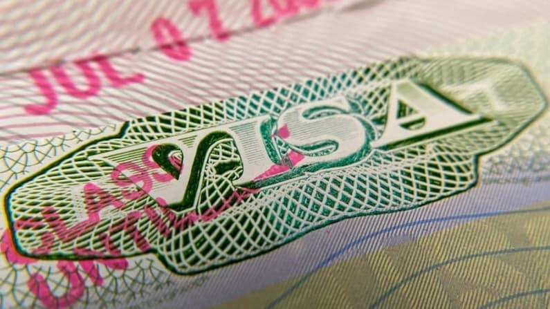 EE. UU. ofrecerá entrevistas de visa aceleradas por 750 dólares en algunas embajadas