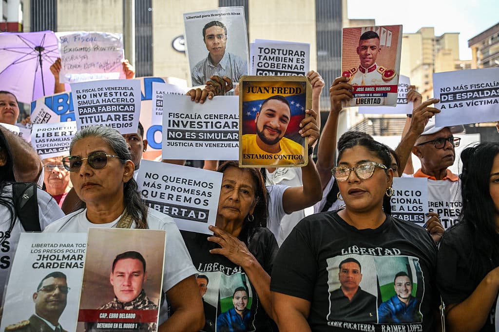 Foro Penal confirma la excarcelación de 15 militares presos políticos en Venezuela