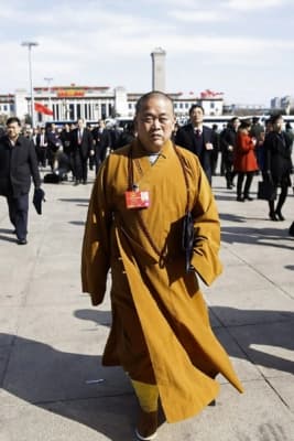 Shi Yongxin, abad del Templo Shaolin, llega a una sesión de la Asamblea Popular Nacional en Beijing el 9 de marzo de 2016. (Lintao Zhang/Getty Images)
