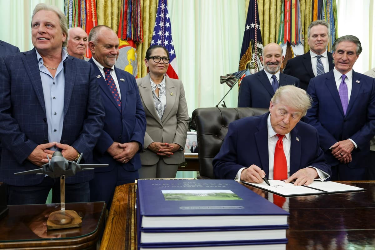 Trump reabre monumentos marinos del Pacífico a la pesca comercial