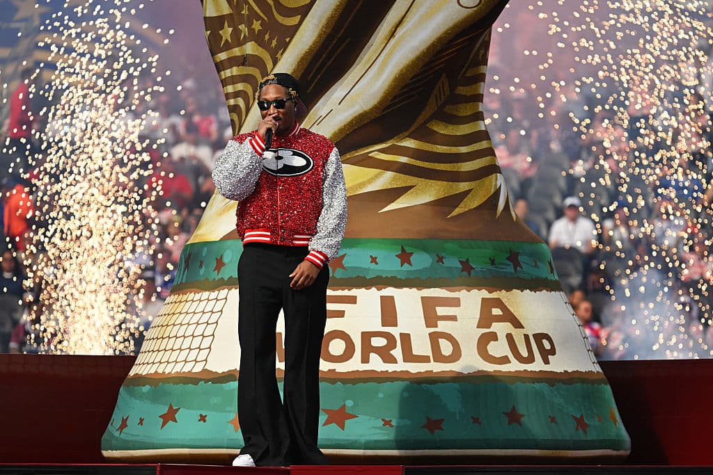 <em>El rapero, cantautor y productor estadounidense Future actúa durante la ceremonia de apertura del Mundial de Fútbol de 2026, antes del partido del Grupo D entre Estados Unidos y Paraguay en el Estadio de Los Ángeles en Inglewood, el 12 de junio de 2026. (Patrick T. Fallon / AFP vía Getty Images)</em>