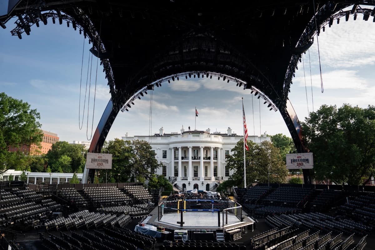 Presentación a los medios de la instalación del UFC para el próximo evento "UFC Freedom Fight", que se celebrará el 14 de junio, en el Jardín Sur de la Casa Blanca el 11 de junio de 2026. (Madalina Kilroy/The Epoch Times)