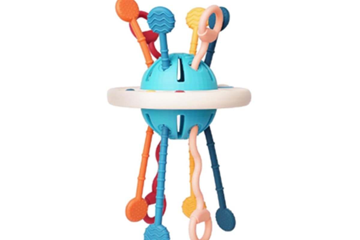 Un juguete infantil para morder LiKee Pull String retirado del mercado. (Cortesía de la CPSC).