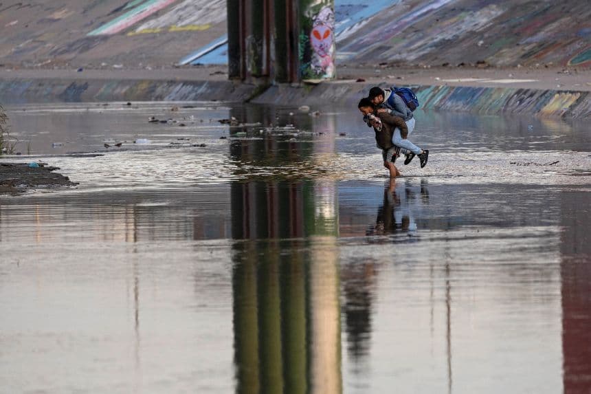 EE. UU. condena a mexicano extraditado por tráfico de personas en la frontera