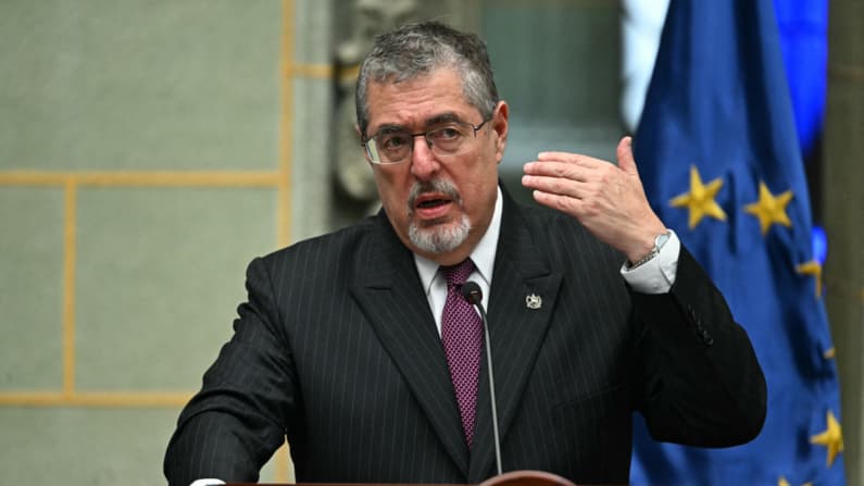Guatemala se une a EE. UU. para combatir el narcotráfico en una coordinación del “más alto nivel”: Arévalo