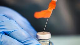 Asesores de la FDA recomiendan aprobar la primera vacuna de ARNm contra la influenza