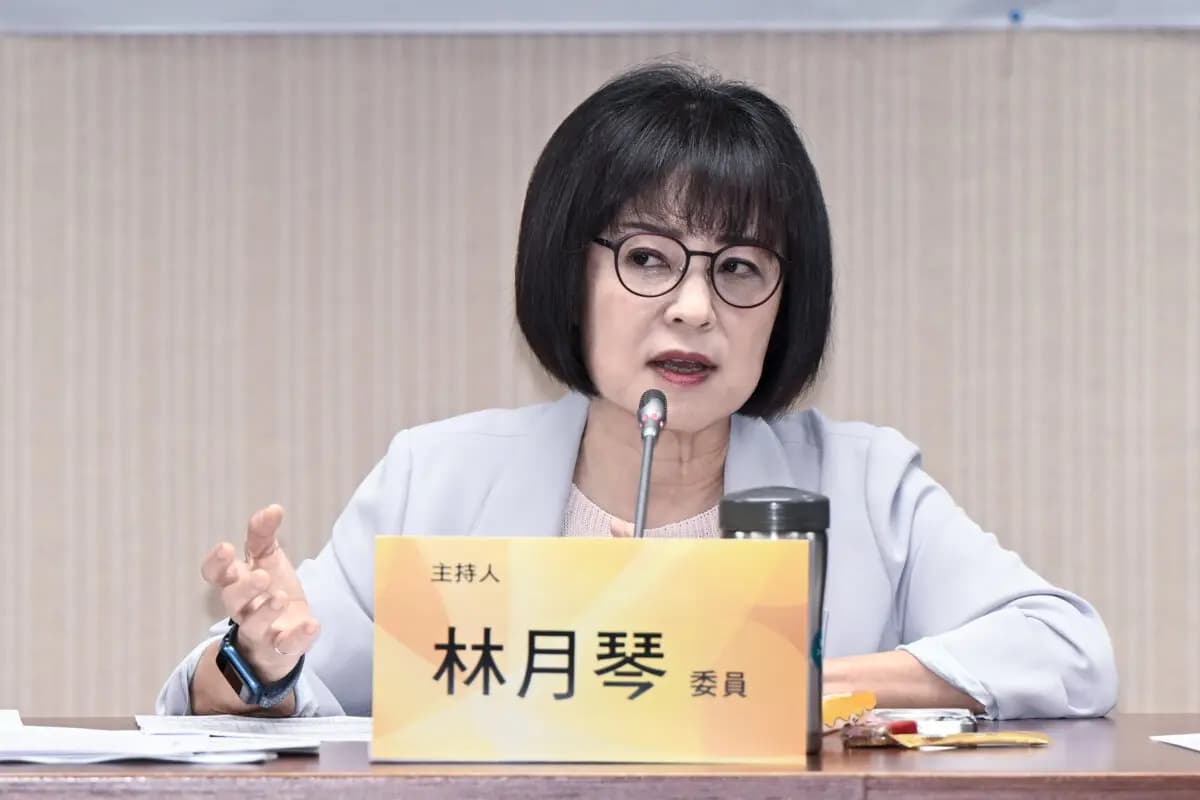 Lin Yueh-chin, diputada, participa en una audiencia legislativa sobre la lucha y la prevención de la sustracción forzada de órganos, en Taipéi, Taiwán, el 17 de junio de 2026. (Sung Pi-lung/The Epoch Times)