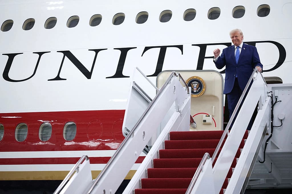 Trump dice que visitará Turquía y China este año