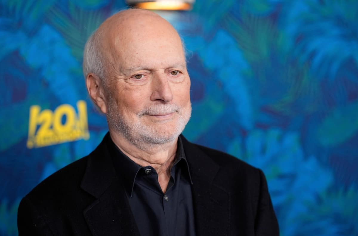 Fallece James Burrows, el genio detrás de ‘Cheers’ y ‘Friends’ a los 85 años