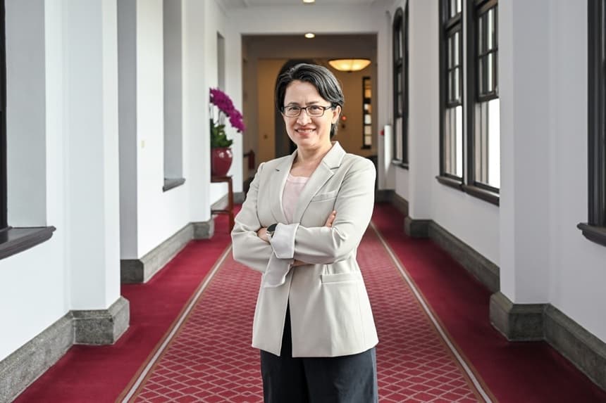 La vicepresidenta de Taiwán, Hsiao Bi-khim, en el edificio de la presidencia en Taipéi, Taiwán, el 16 de junio de 2026. (Sung Pi-Lung/The Epoch Times)

