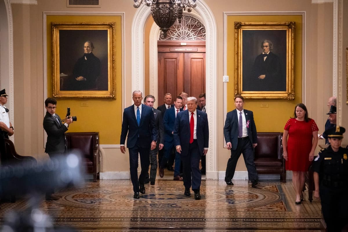Trump se reúne con senadores republicanos para impulsar la Ley SAVE America