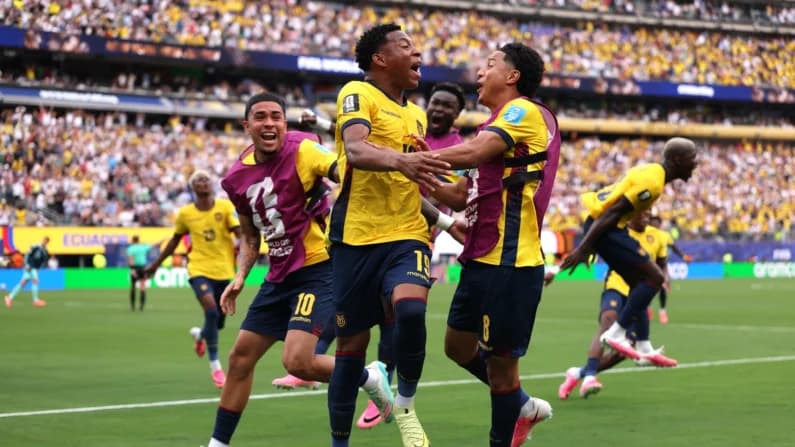 ¡Ecuador vence a Alemania y avanza en el Mundial!