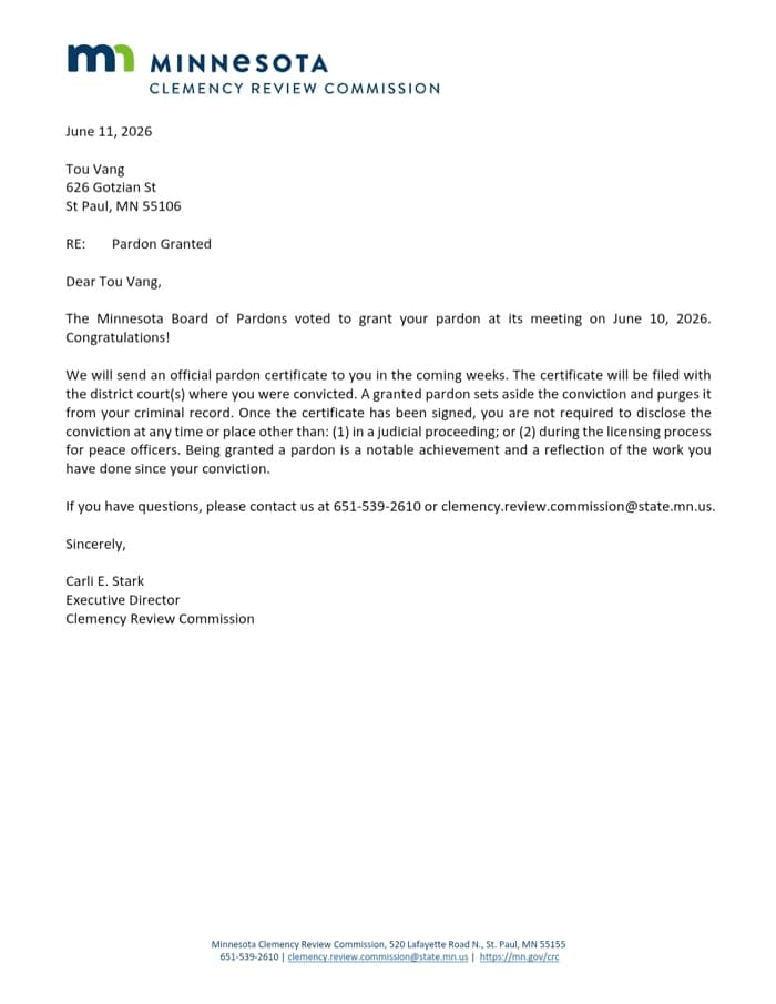 El Departamento de Seguridad Nacional emitió un comunicado en el que se oponía al indulto otorgado por la Comisión de Revisión de Indultos de Minnesota a un inmigrante ilegal previamente condenado por delitos sexuales contra una niña de 10 años. Esta es una copia de la carta de la comisión en la que se felicita al hombre por su indulto, proporcionada por Seguridad Nacional el 1 de julio de 2026. (Departamento de Seguridad Nacional de EE. UU.)