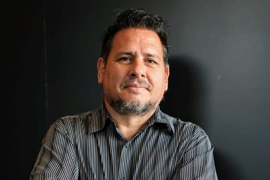 Artista y poeta huye de Cuba tras crear una plataforma para artistas censurados