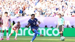 Penalti de Mbappé da la victoria a Francia sobre Paraguay y clasifica a los cuartos de final del Mundial