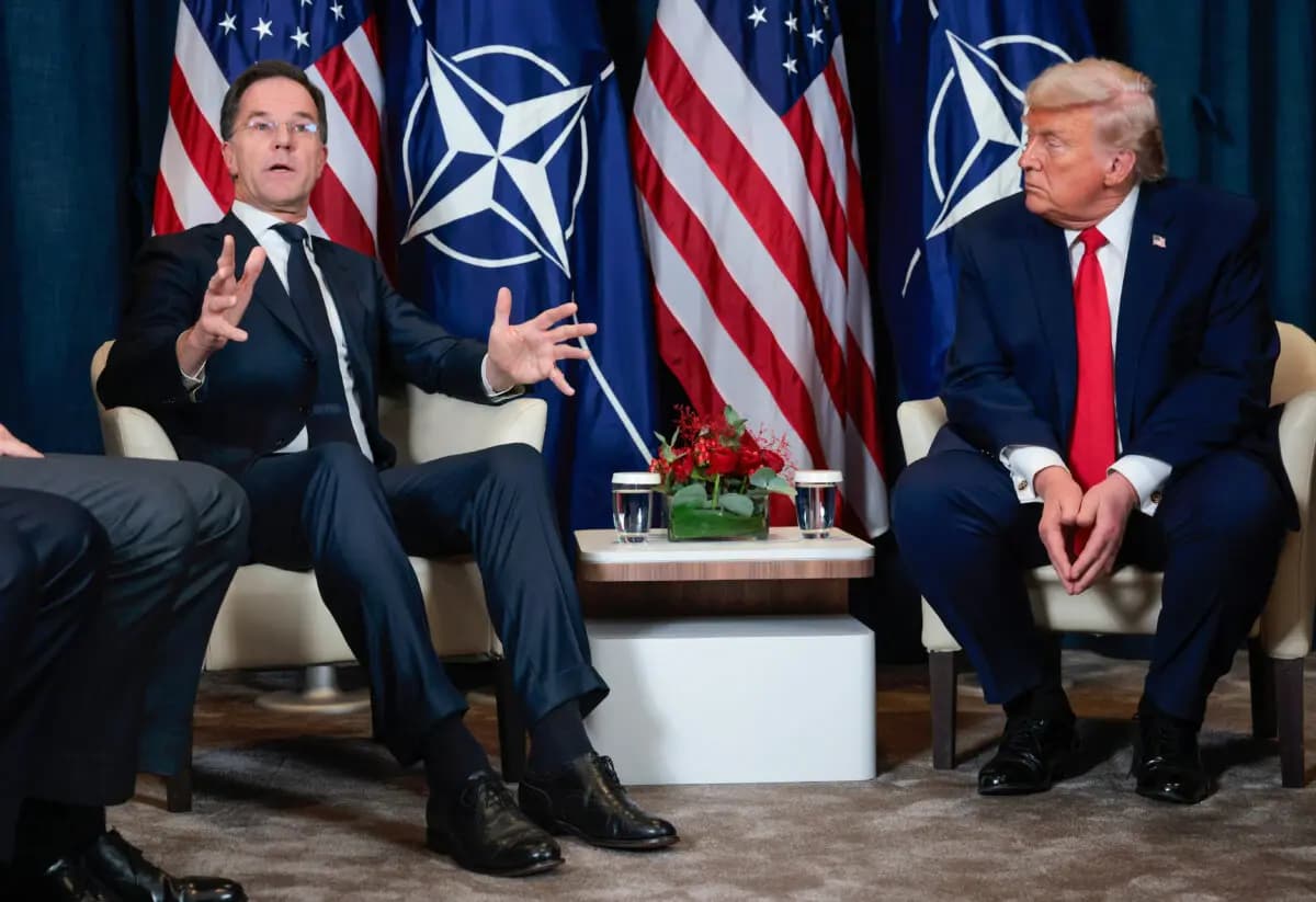 <em>El secretario general de la OTAN, Mark Rutte (izquierda), y el presidente de Estados Unidos, Donald Trump, en el marco del Foro Económico Mundial, el 21 de enero de 2026, en Davos, Suiza. (Chip Somodevilla/Getty Images).</em>