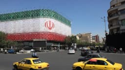 EE. UU. lanza ataques contra Irán tras ataques a buques comerciales