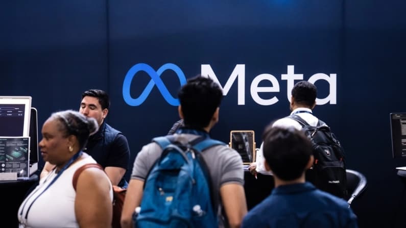 La Comisión Europea determina que funciones de Instagram y Facebook de Meta son adictivas