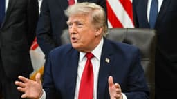 Trump cambia el plan de peaje en el estrecho de Ormuz por acuerdos comerciales en el Golfo