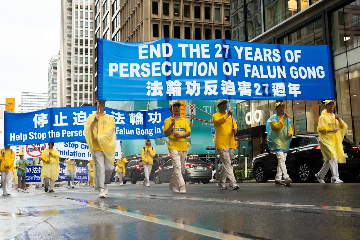 Simpatizantes y practicantes de Falun Gong piden fin a la persecución en China en el 27 aniversario