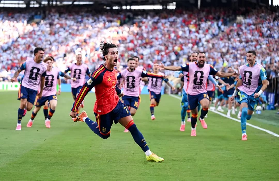 Ferran Torres, número 7 de España, celebra el primer gol de su equipo durante la final de la Copa Mundial de la FIFA 2026 entre España y Argentina en el Estadio de Nueva York-Nueva Jersey, en East Rutherford, Nueva Jersey, el 19 de julio de 2026. (David Ramos/Getty Images)