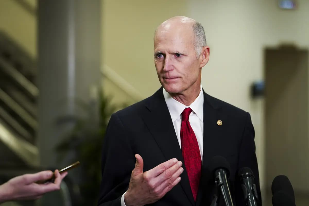 <em>El senador Rick Scott (R-Fla.) habla durante una conferencia de prensa en el Capitolio de Estados Unidos en Washington el 11 de julio de 2023. (Madalina Vasiliu/The Epoch Times).</em>